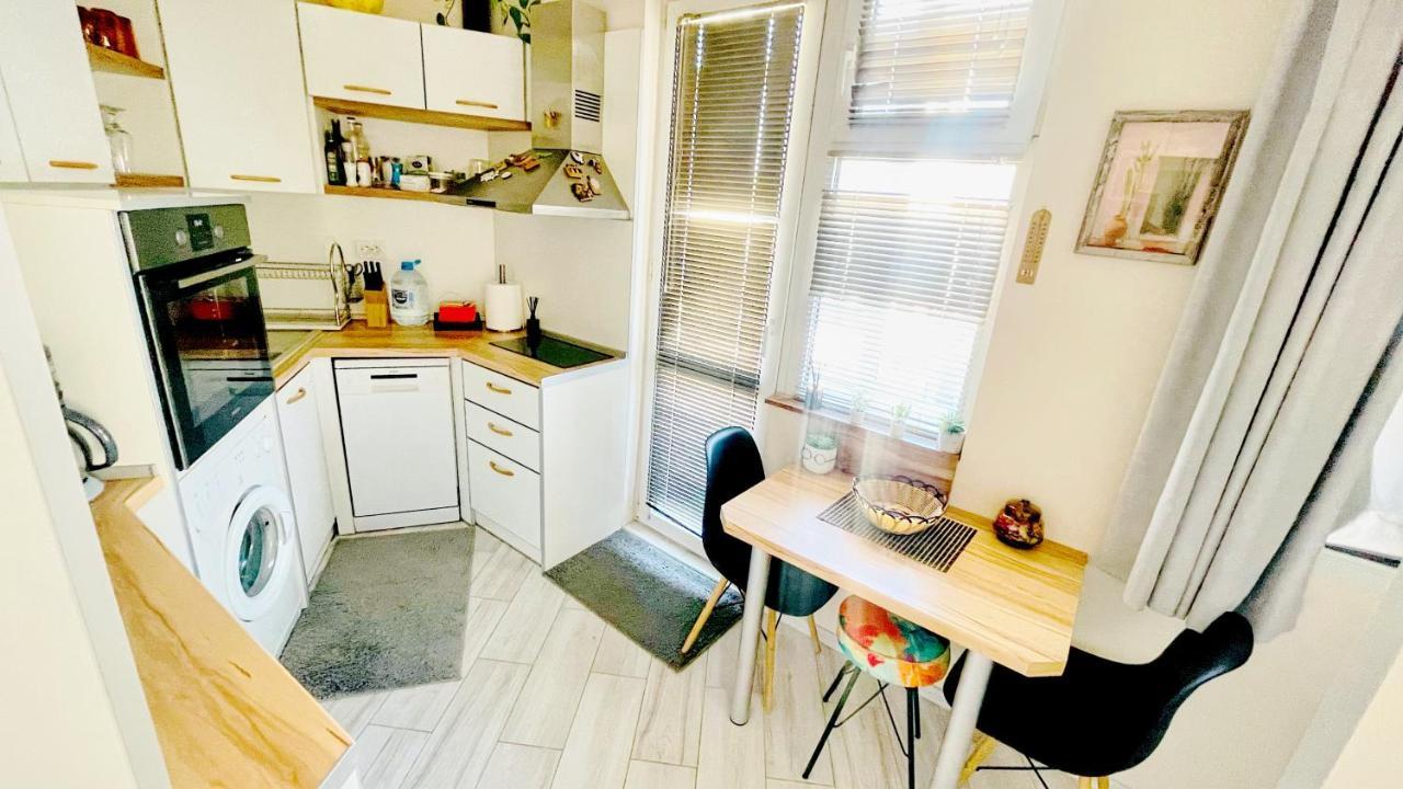 Venum Apartment Варна Екстериор снимка